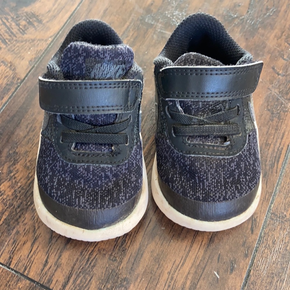 Baby/Toddler Nike Shoes Size 4